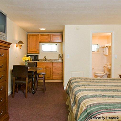 Sands By The Sea Motel York Room photo